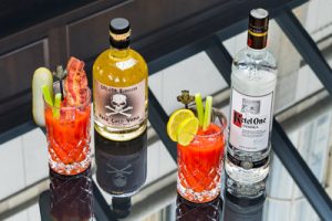 Cocktails in de Van Diepeningen Lounge Huis ter Duin Noordwijk